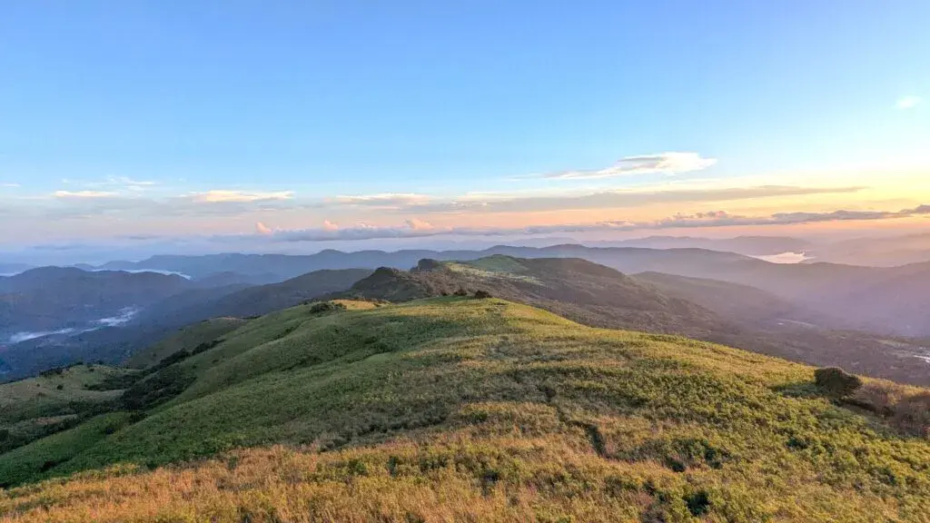 kandy trekking riverston