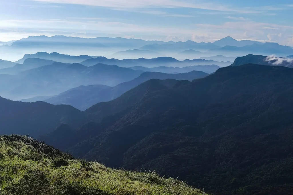 knuckles peaks kandy hiking sri lanka