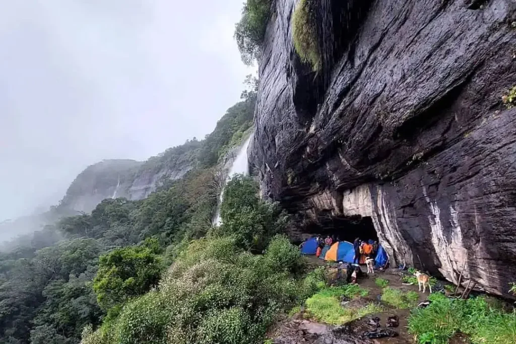 kandy hiking places knuckles range hike