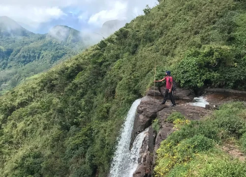 sri lanka hiking