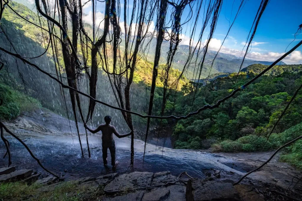 best hiking trails in sri lanka