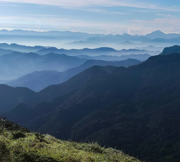 sri lanka hiking five peaks trails