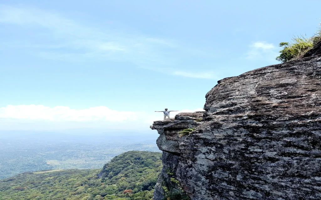 sinharaja forest reserve gongala mountain