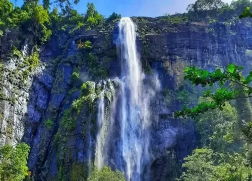 upper diyaluma waterfall trek
