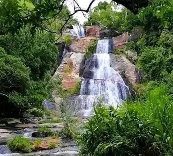 upper diyaluma waterfall trek