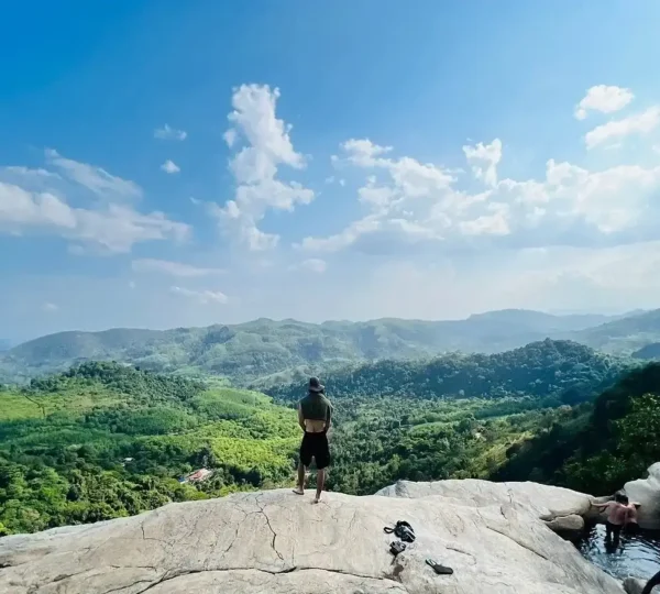 upper diyaluma waterfall trek