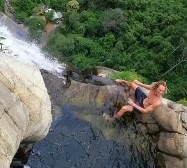 upper diyaluma waterfall trek