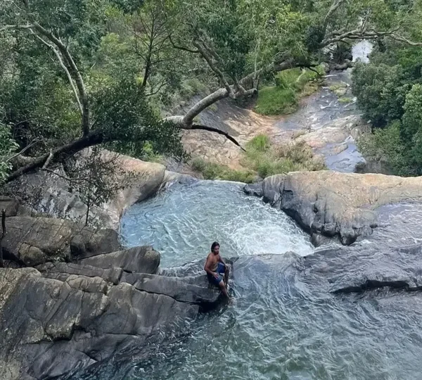 upper diyaluma waterfall trek
